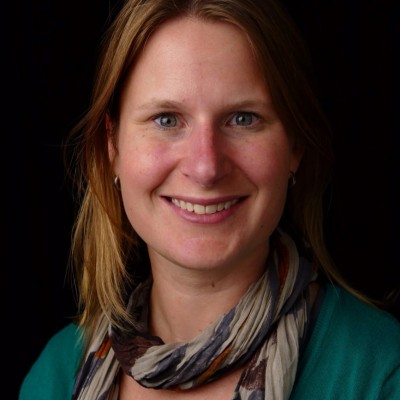 Annemarie Jong